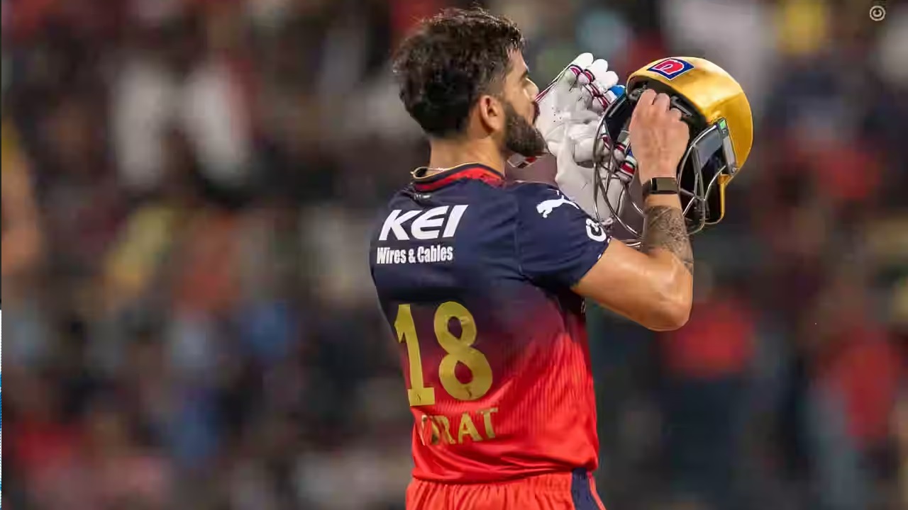 IPL 2025: ಆರ್ಸಿಬಿ ಪರ 300 ಸಿಕ್ಸರ್ ಸಿಡಿಸಿ ವಿಶ್ವ ದಾಖಲೆ ಬರೆದ ವಿರಾಟ್ ಕೊಹ್ಲಿ! - Image 1