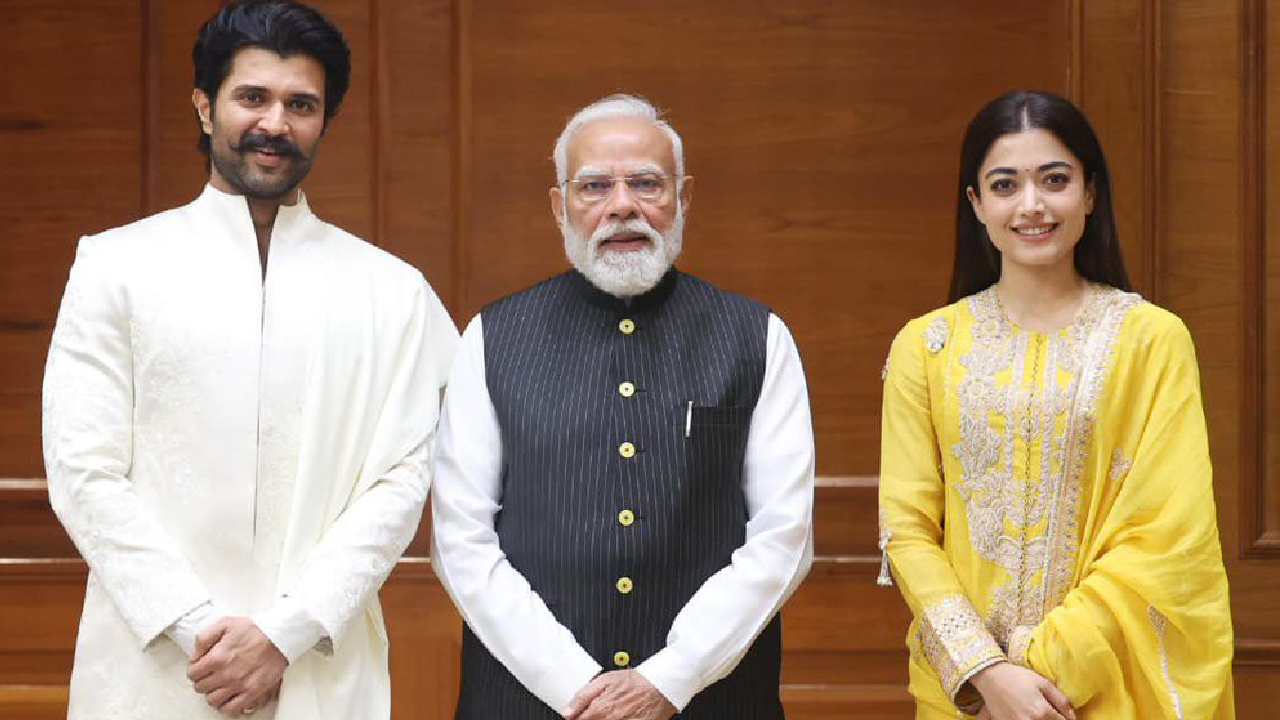 ಪ್ರಧಾನಿ ಮೋದಿ ಭೇಟಿಯಾದ ವಿರೋಶ್‌ ಜೋಡಿ;  ರಿಸೆಪ್ಶನ್​ಗೆ ಆಹ್ವಾನ - Image 1