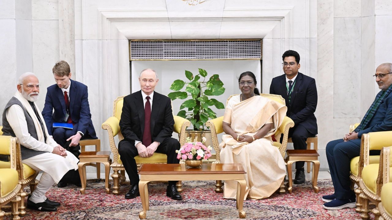 ಪಿಎಂ ಮೋದಿ ಜೊತೆ ಭೋಜನ ಸ್ವೀಕರಿಸಿದ ಬಳಿಕ ರಷ್ಯಾಗೆ ಮರಳಿದ ವ್ಲಾಡಿಮಿರ್‌ ಪುಟಿನ್‌!