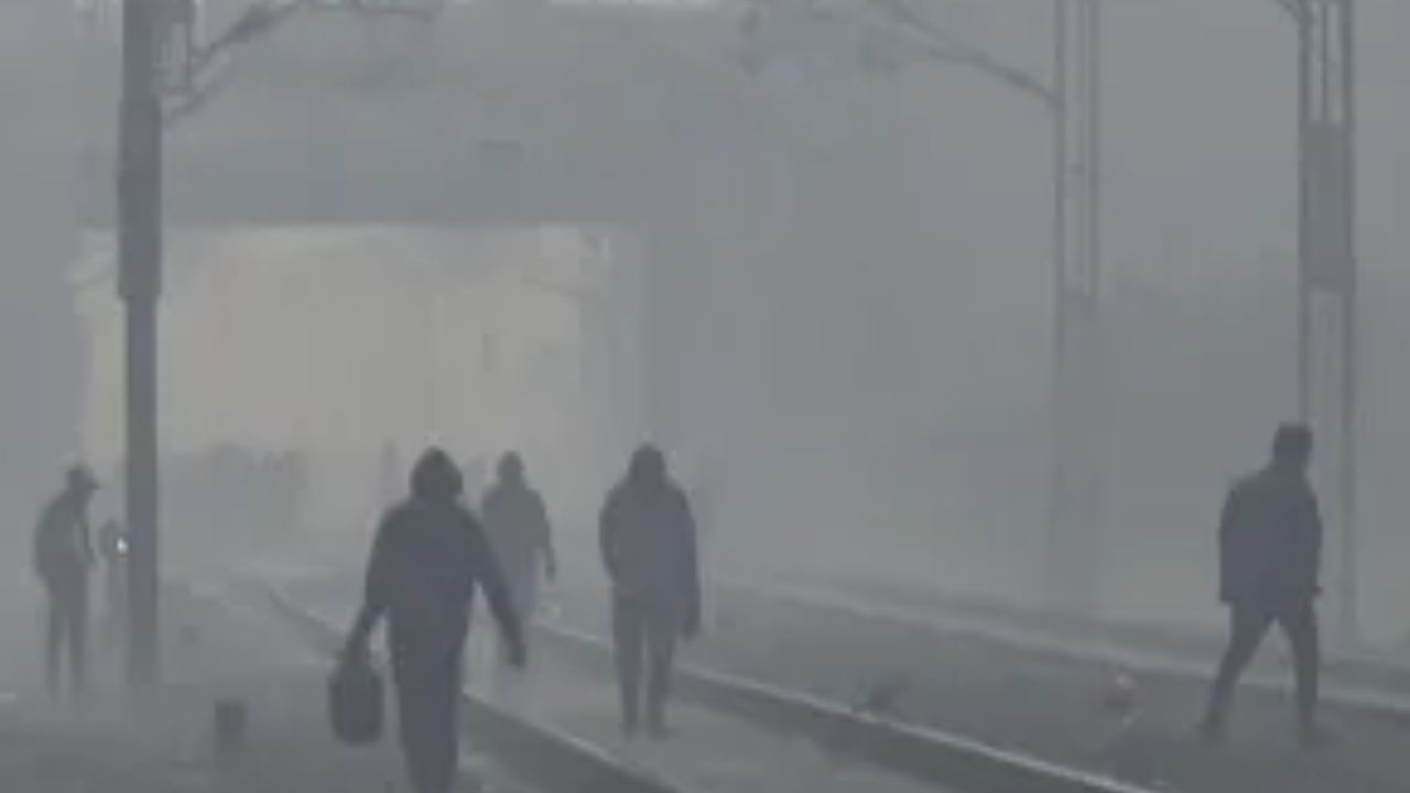 Karnataka Weather: ಇಂದು ಬೆಂಗಳೂರಿನಲ್ಲಿ ಮುಂಜಾನೆ ದಟ್ಟ ಮಂಜು, ಉಳಿದೆಡೆ ಒಣ ಹವೆ