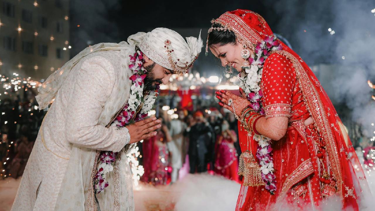 Wedding Fashion 2025: ಮದುವೆಯ ಸಂಭ್ರಮದ ಸಿಂಗಾರಕ್ಕೆ ಇಲ್ಲಿವೆ ಸಿಂಪಲ್ ಟಿಪ್ಸ್ - Image 2