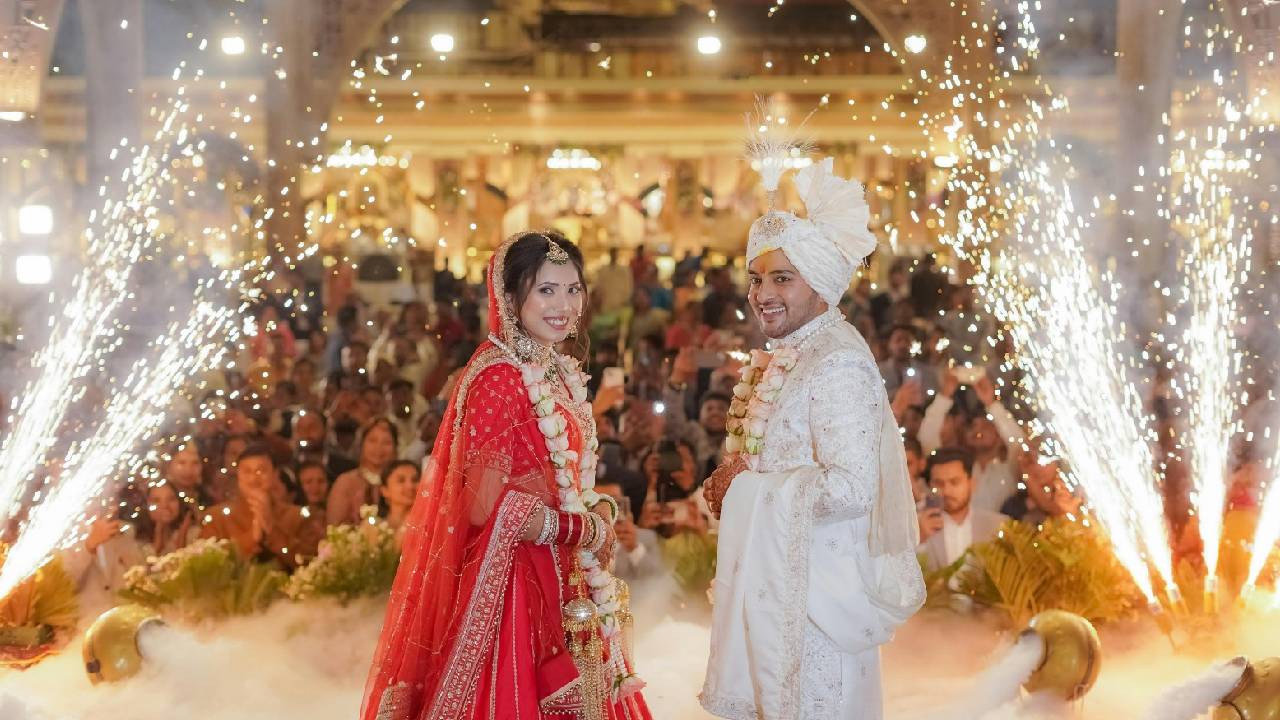 Wedding Fashion 2025: ಮದುವೆಯ ಸಂಭ್ರಮದ ಸಿಂಗಾರಕ್ಕೆ ಇಲ್ಲಿವೆ ಸಿಂಪಲ್ ಟಿಪ್ಸ್ - Image 1