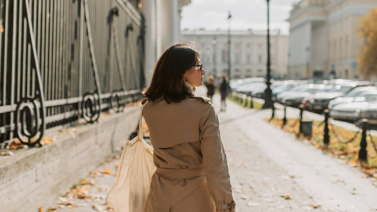 Winter Fashion 2025: ಚಳಿಗಾಲಕ್ಕೆ ಜತೆಯಾದ ಸ್ಟೈಲಿಶ್ ಟ್ರೆಂಚ್ ಕೋಟ್‌ಗಳಿವು - Image 1