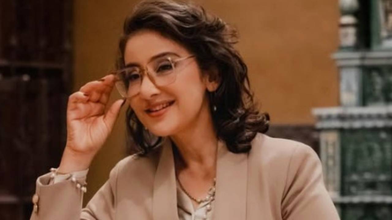 Star Fashion 2026: ವಿಂಟರ್‌ ಟ್ರೆಂಚ್‌ಕೋಟ್‌ ಸೂಟ್‌ನಲ್ಲಿ ಮನೀಷಾ ಕೊಯಿರಾಲ ನ್ಯೂ ಲುಕ್‌ - Image 5