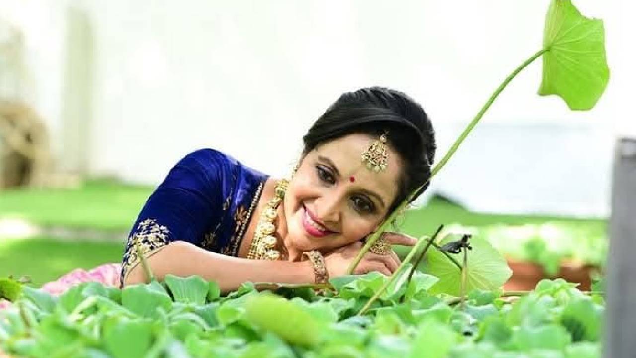 Star Saree Fashion 2025: ರೇಷ್ಮೆ ಸೀರೆಯಲ್ಲಿ ಮಹಾರಾಣಿಯಂತೆ ಕಂಗೊಳಿಸಿದ ಯಮುನಾ ಶ್ರೀನಿಧಿ! - Image 1