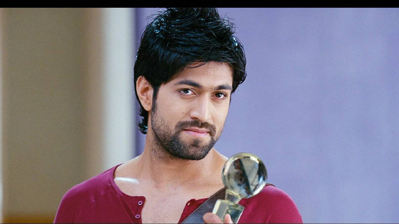 ಸಾಮಾನ್ಯ ವ್ಯಕ್ತಿಯಿಂದ 'ಪ್ಯಾನ್ ವರ್ಲ್ಡ್ ಸ್ಟಾರ್' ವರೆಗಿನ ನಟ ರಾಕಿಂಗ್ ಸ್ಟಾರ್ ಯಶ್ ಸಾಧನೆಯ ಹಾದಿ ಹೇಗಿತ್ತು ಗೊತ್ತಾ?