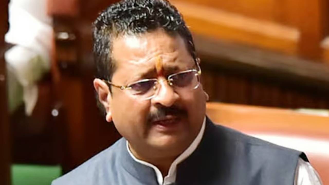 ನಟಿ ರನ್ಯಾ ಬಗ್ಗೆ ಅವಾಚ್ಯ ಪದ ಬಳಕೆ: ಯತ್ನಾಳ್ ವಿರುದ್ಧ ಎಫ್ಐಆರ್
