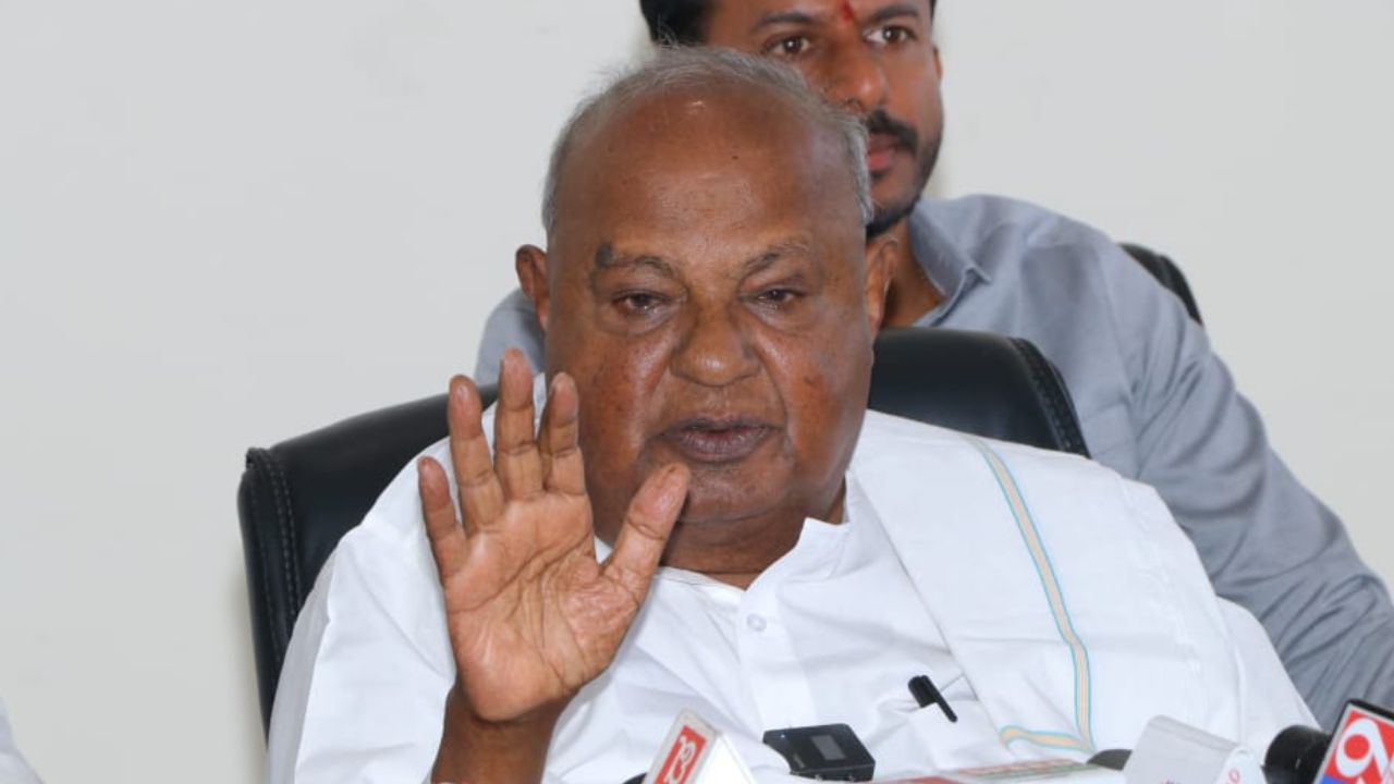 Bellary Clash: ಬಳ್ಳಾರಿ ಗಲಭೆ ಬಗ್ಗೆ ಎಚ್.ಡಿ. ದೇವೇಗೌಡರ ಕಳವಳ; ಡಿಕೆಶಿ ಹೇಳಿಕೆ ಸ್ವಾಗತಿಸಿದ ಮಾಜಿ ಪ್ರಧಾನಿ
