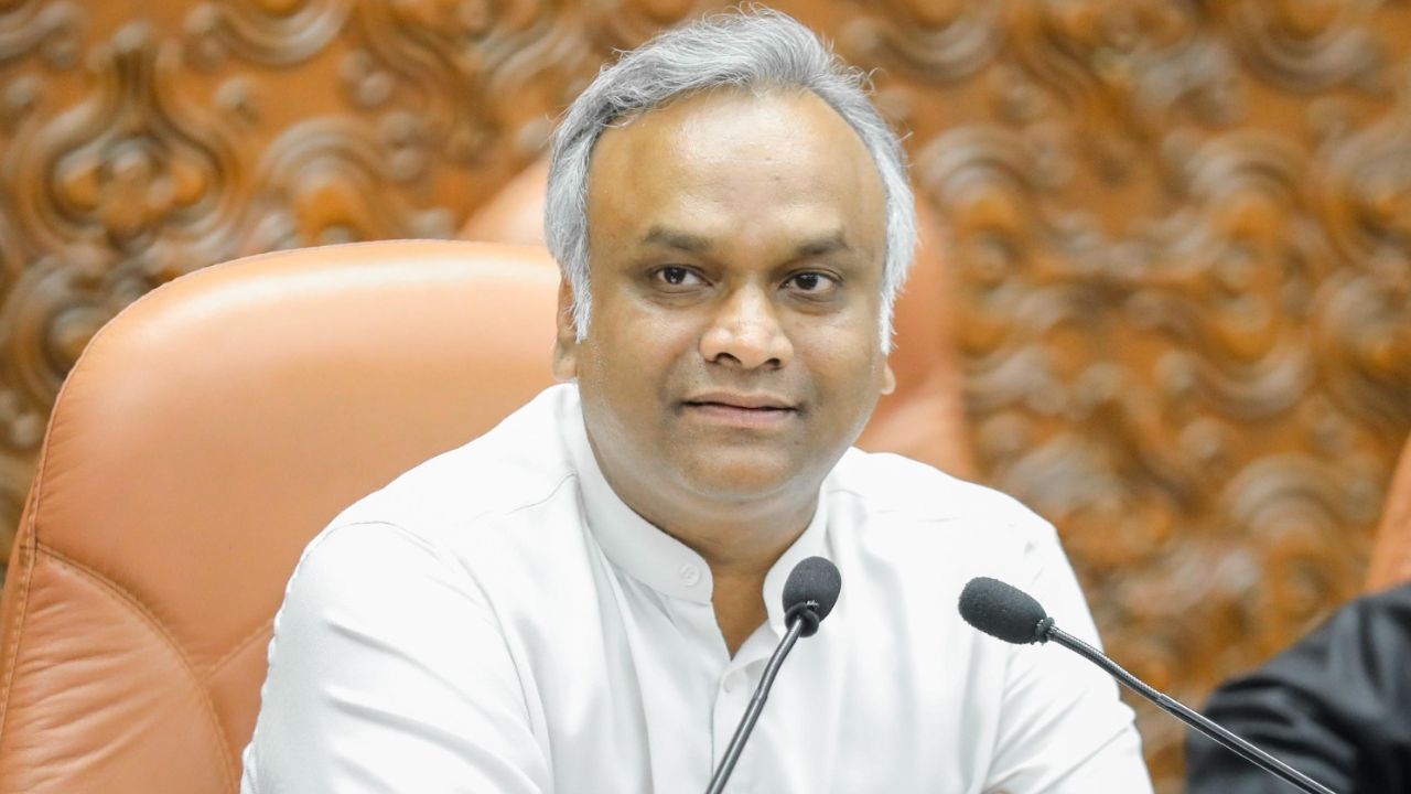 Priyank Kharge: ಜ್ಞಾನಪೀಠ, ಭಾರತ ರತ್ನ ಪ್ರಶಸ್ತಿ ಪುರಸ್ಕೃತರ ಹುಟ್ಟೂರು ಅಭಿವೃದ್ಧಿಗೆ ತಲಾ 1 ಕೋಟಿ ರೂ. ಅನುದಾನ: ಸಚಿವ ಪ್ರಿಯಾಂಕ್ ಖರ್ಗೆ