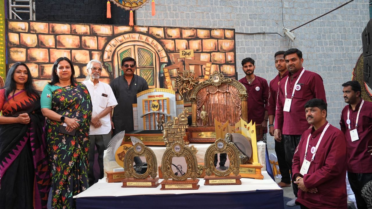 ನಾಗಾರ್ಜುನ ಕಾಲೇಜಿಗೆ ರಾಜಕುಮಾರ್ ಸರ್ವೋತ್ತಮ ಕಾಲೇಜು ಪಾರಿತೋಷಕ