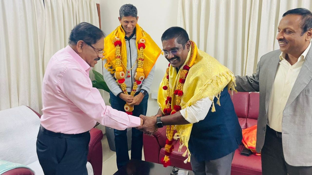 ಚಿನ್ನಸ್ವಾಮಿ ಸ್ಟೇಡಿಯಂನಲ್ಲಿ ವಿಜಯ ಹಜಾರೆ ಟ್ರೋಫಿ ಪಂದ್ಯಗಳಿಗೆ ಅನುಮತಿ ನೀಡಲು ಸಚಿವ ಪರಮೇಶ್ವರ್‌ಗೆ ವೆಂಕಟೇಶ್‌ ಪ್ರಸಾದ್‌ ಮನವಿ