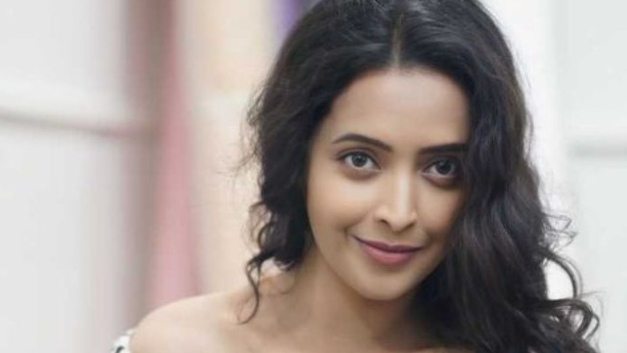 ವೈಯಕ್ತಿಕ ಜೀವನದ ಬಗ್ಗೆ ಕೆಲವು ಆಘಾತಕಾರಿ ವಿಷಯ ಹೇಳಿದ ನಟಿ ರೇಖಾ