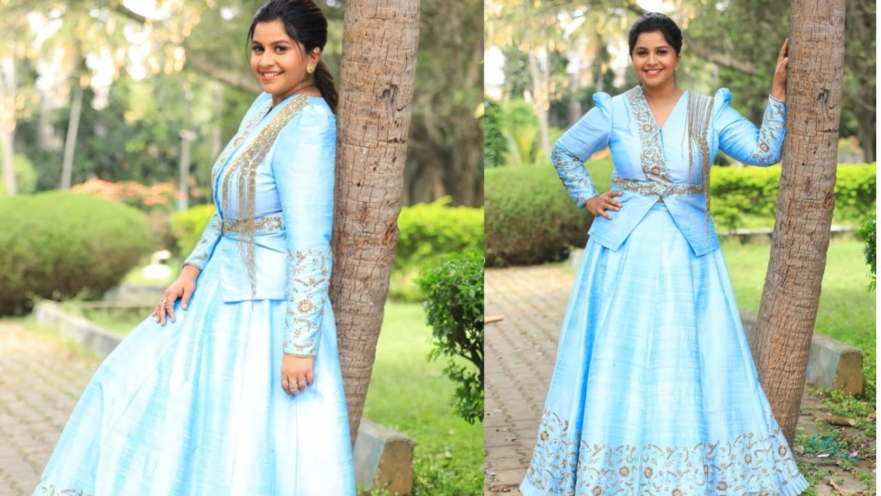 Star Fashion 2025: ಇಂಡೋ-ವೆಸ್ಟರ್ನ್‌ ಡಿಸೈನರ್‌ ಸ್ಕರ್ಟ್‌ನಲ್ಲಿ ವಿಂಟರ್‌ ಫ್ಯಾಷನ್‌ಗೆ ಸೈ ಎಂದ ಅನುಶ್ರೀ - Image 3