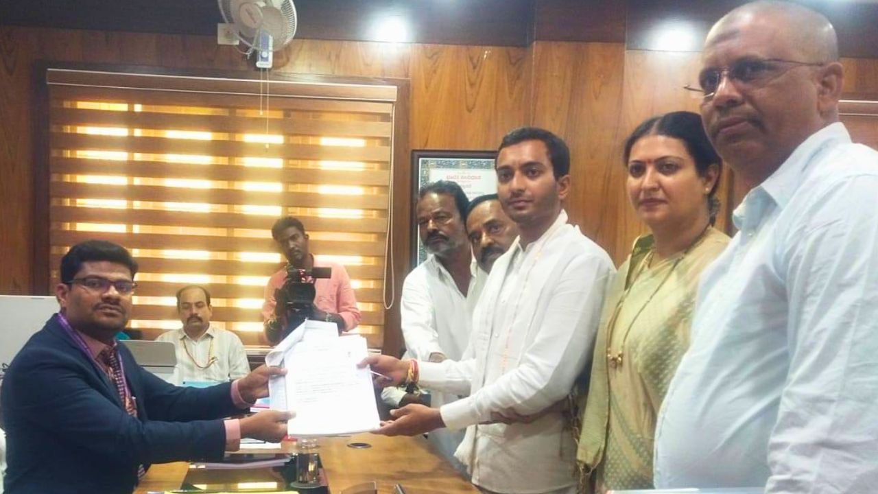 ದಾವಣಗೆರೆ ದಕ್ಷಿಣ ಉಪಚುನಾವಣೆ; ಕಾಂಗ್ರೆಸ್‌ ಟಿಕೆಟ್‌ ಘೋಷಣೆಗೂ ಮುನ್ನವೇ ಸಮರ್ಥ್‌ ಶಾಮನೂರು ನಾಮಪತ್ರ ಸಲ್ಲಿಕೆ!