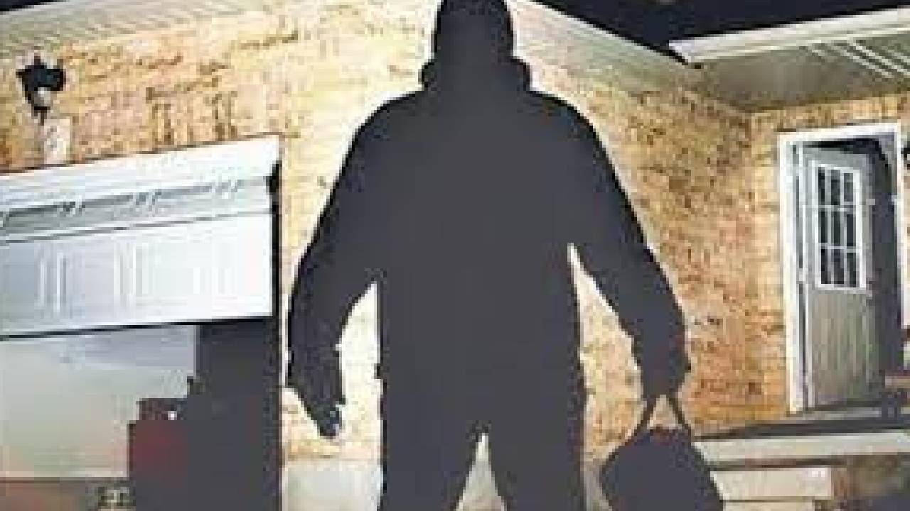 ಅಬ್ಬಾ... ಈತನ ಧೈರ್ಯಕ್ಕೊಂದು ಸಲಾಂ! ಈ ವಿಡಿಯೊ ನೋಡಿ