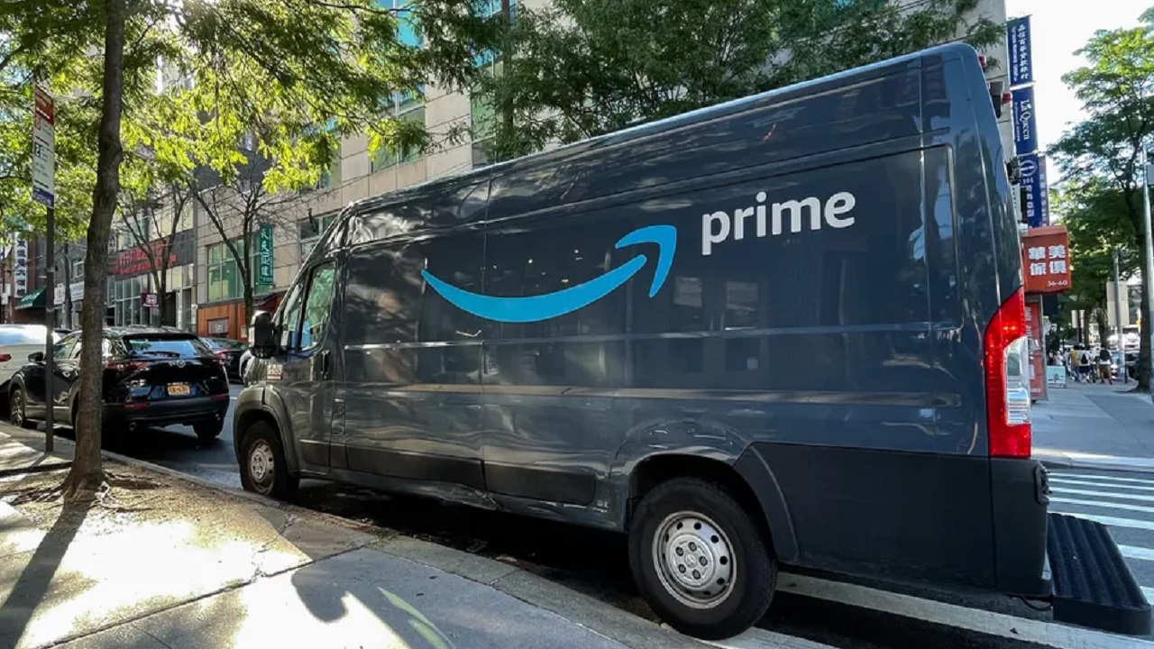 ಅಮೆಜಾನ್ ಪ್ರೈಮ್ 2025 ರಲ್ಲಿ ಗ್ರಾಹಕರಿಗೆ ಉಳಿತಾಯದೊಂದಿಗೆ ಅತಿ ವೇಗದ ಡೆಲಿವರಿ ಸೇವೆ