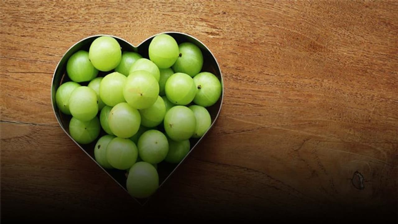 ಖಾಲಿ ಹೊಟ್ಟೆಗೆ ನೆಲ್ಲಿಕಾಯಿ ಸೇವಿಸಿ