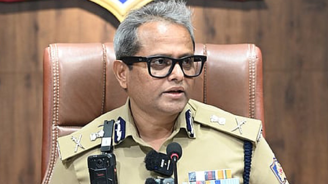Bengaluru Stampede: ಕಾಲ್ತುಳಿತ ಪ್ರಕರಣ; ಸೋಶಿಯಲ್‌ ಮೀಡಿಯಾದಲ್ಲಿ ಬಿ. ದಯಾನಂದ್‌ ಪರ ಅಭಿಯಾನ