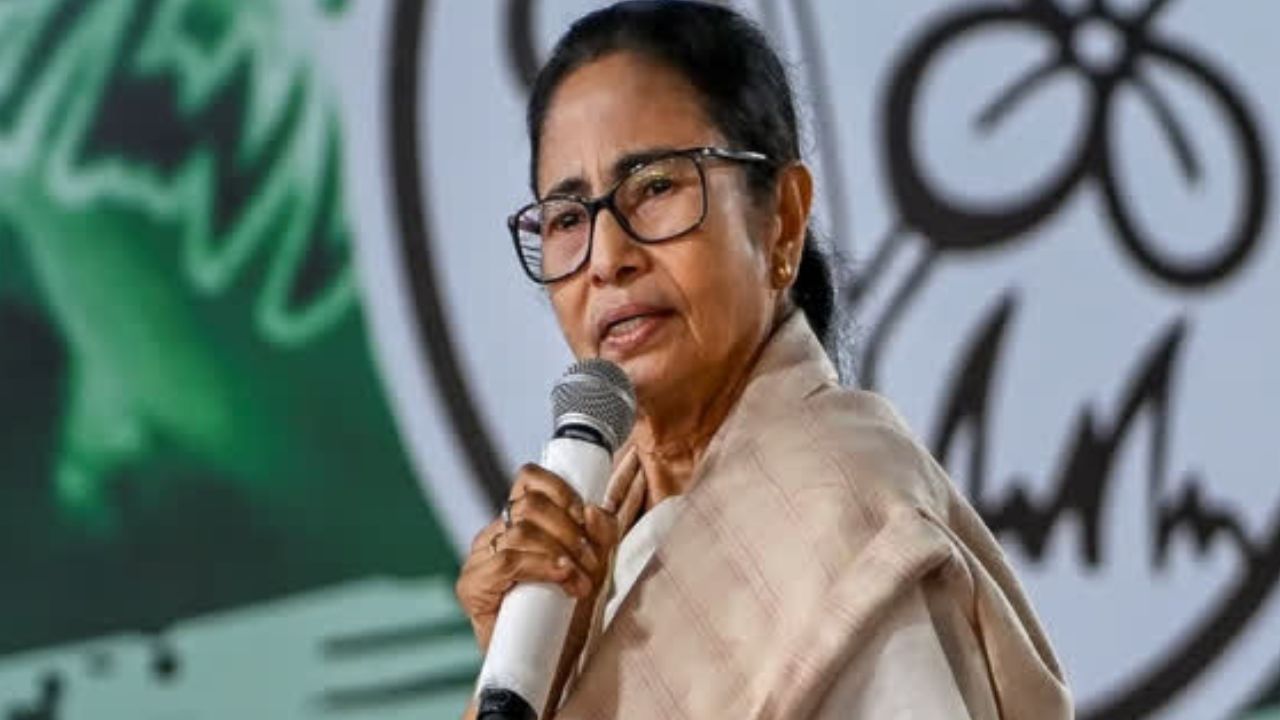 ಕರ್ಮಶ್ರೀಯನ್ನು ಮಹಾತ್ಮಶ್ರೀ ಎಂದು ಬದಲಿಸಿದ ಮಮತಾ ಬ್ಯಾನರ್ಜಿ ಸರ್ಕಾರ