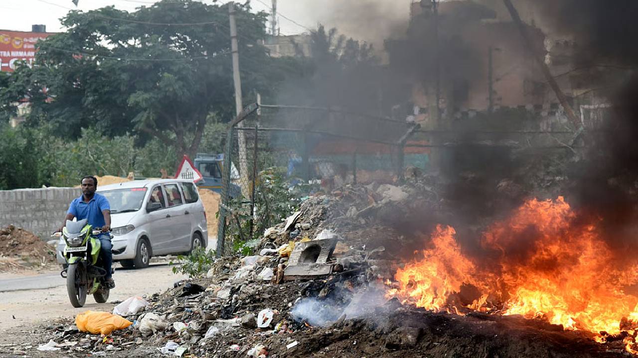 ಬೆಂಗಳೂರಿನಲ್ಲಿ ಎಲ್ಲೆಂದರಲ್ಲಿ ಕಸ ಸುಟ್ಟರೆ 1 ಲಕ್ಷ ರೂ. ದಂಡ, 5 ವರ್ಷ ಜೈಲು