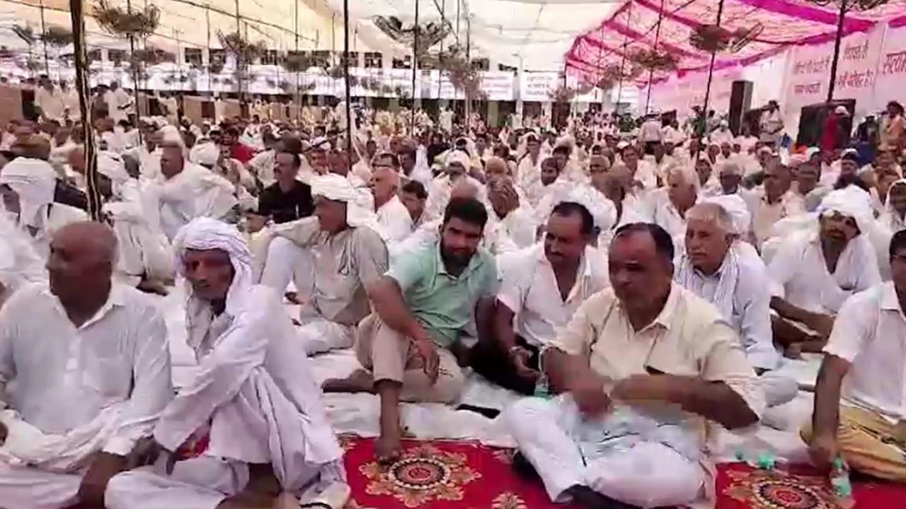 ಅಪ್ರಾಪ್ತರ ಫೋನ್ ಬಳಕೆಗೆ ಇಲ್ಲಿ ನಿಷೇಧ