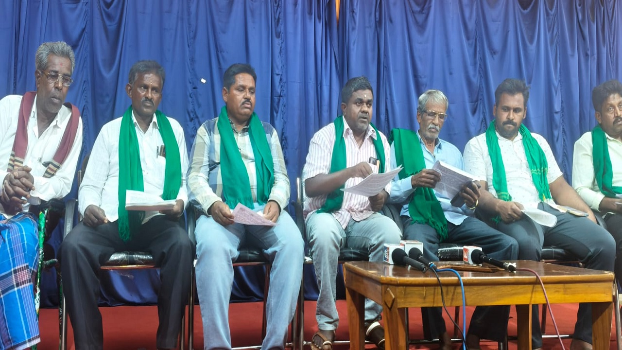 ಜಂಗಮಕೋಟೆ ಹೋಬಳಿಯಲ್ಲೇ ಕೈಗಾರಿಕೆ ಮಾಡಬೇಕು : ನಾವು ಭೂಮಿ ಕೊಡಲು ಸಿದ್ಧ