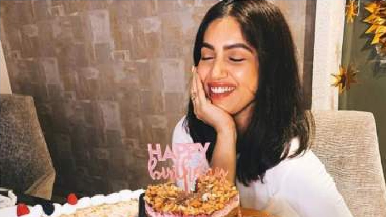 Bhumi Pednekar: ಬಾಲಿವುಡ್ನ ಸಿಂಪಲ್ ಬೆಡಗಿ ಭೂಮಿಗೆ 36ನೇ ಹುಟ್ಟುಹಬ್ಬದ ಸಂಭ್ರಮ; ಇಲ್ಲಿದೆ ಸೆಲೆಬ್ರೇಷನ್ ಫೋಟೊ - Image 1