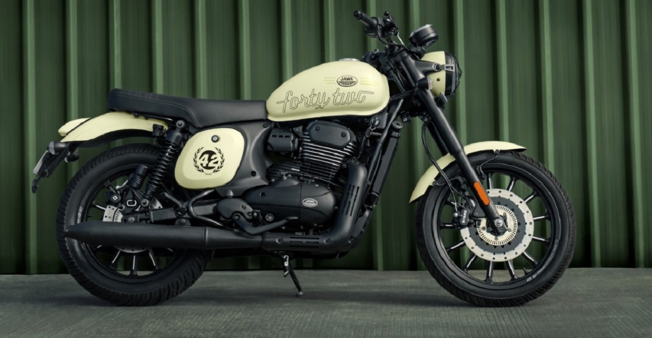 ಜಾವಾ 42, ನಿಯೋ-ಕ್ಲಾಸಿಕ್ ಡಿಸ್ರಪ್ಟರ್, ಈಗ ಐವರಿಯಲ್ಲಿದೆ