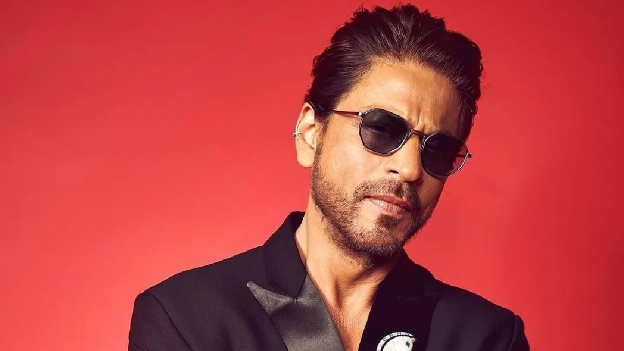 Shah Rukh Khan: ಮೆಟ್ಗಾಲಾ ರೆಡ್ ಕಾರ್ಪೆಟ್ಗೆ ಶಾರುಖ್ ಎಂಟ್ರಿ ನೀಡಲಿದ್ದಾರಾ..? ಇಲ್ಲಿವೆ ಕಿಂಗ್ಖಾನ್ ಹ್ಯಾಂಡ್ಸಮ್ ಲುಕ್! - Image 5