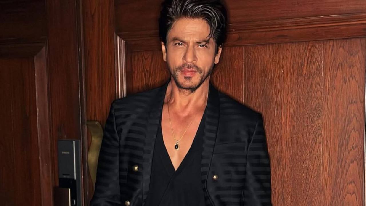Shah Rukh Khan: ಮೆಟ್ಗಾಲಾ ರೆಡ್ ಕಾರ್ಪೆಟ್ಗೆ ಶಾರುಖ್ ಎಂಟ್ರಿ ನೀಡಲಿದ್ದಾರಾ..? ಇಲ್ಲಿವೆ ಕಿಂಗ್ಖಾನ್ ಹ್ಯಾಂಡ್ಸಮ್ ಲುಕ್! - Image 7