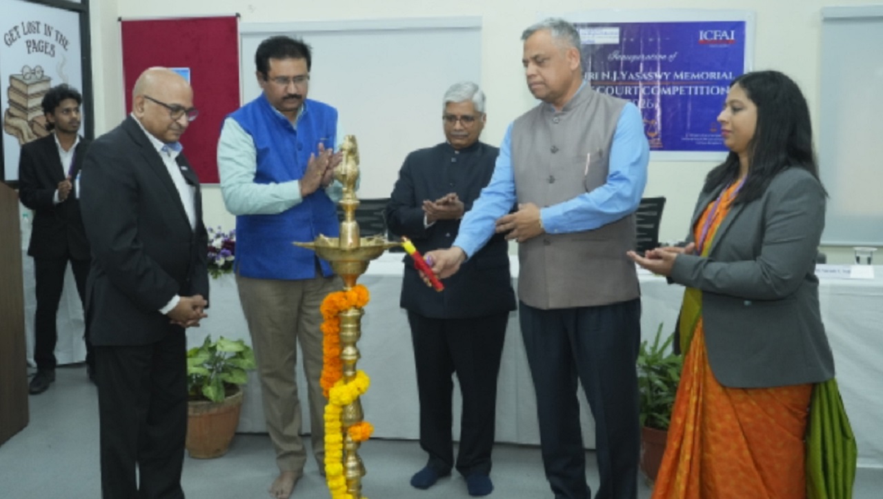 ಅಣಕು ನ್ಯಾಯಾಲಯ ಸ್ಪರ್ಧೆಗೆ ನ್ಯಾ.ರವಿ ಹೊಸಮನಿ ಚಾಲನೆ