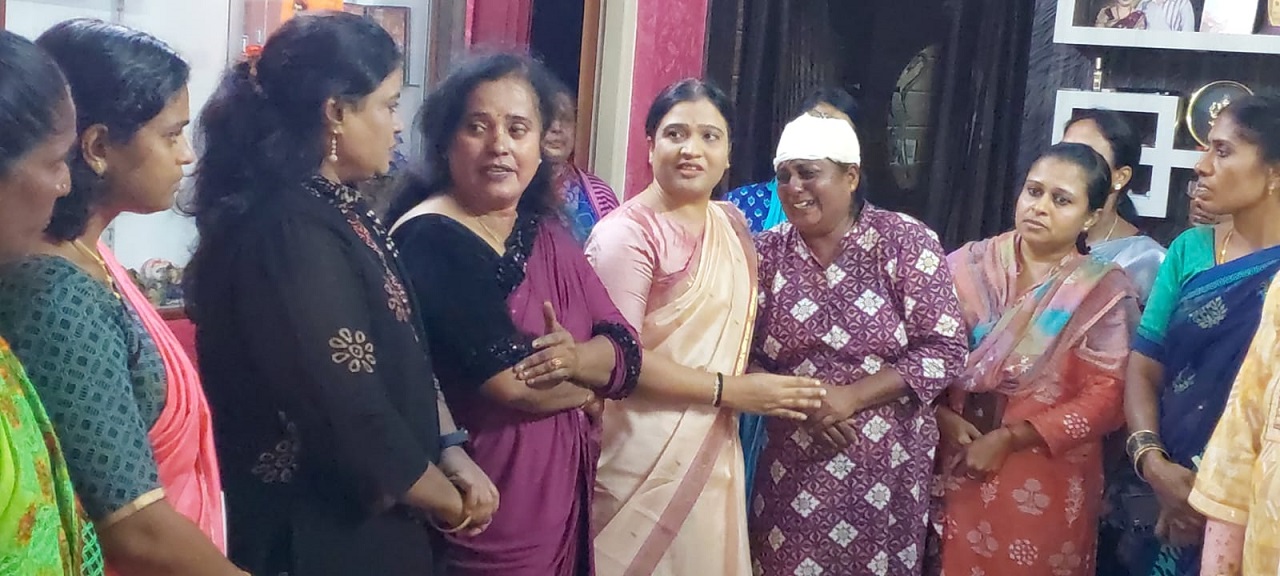 ಶಾಲಾ ಶಿಕ್ಷಕಿ ಮೇಲೆ ಹಲ್ಲೆ: ಕ್ರಮ ಕೈಗೊಳ್ಳಲು ಸಿ.ಎಂಗೆ ಮನವಿ