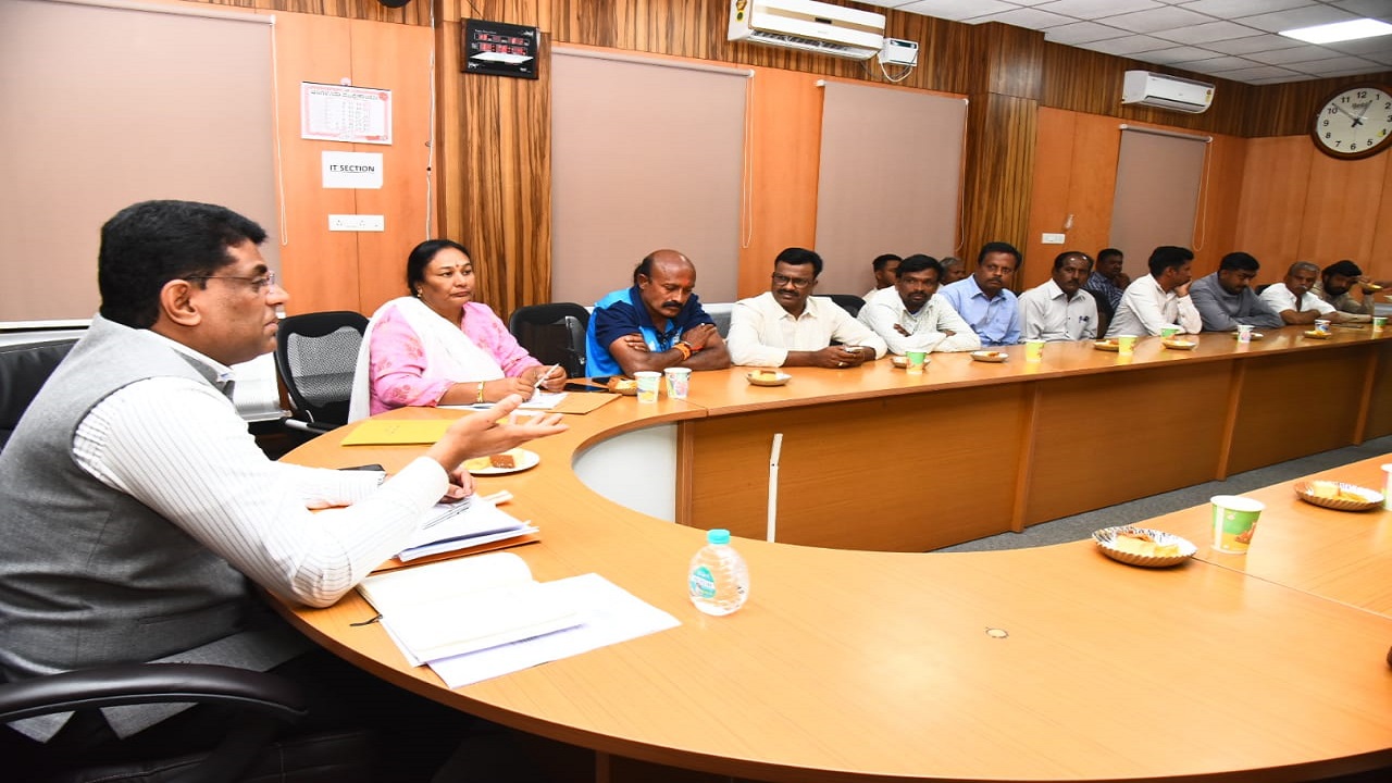 ಕ್ರೀಡಾ ಚಟುವಟಿಕೆಗಳಿಗೆ ಉತ್ತೇಜನ ನೀಡುವಂತಹ ಕೆಲಸ ಜಿಲ್ಲೆಯಲ್ಲಿ ಆಗಬೇಕು