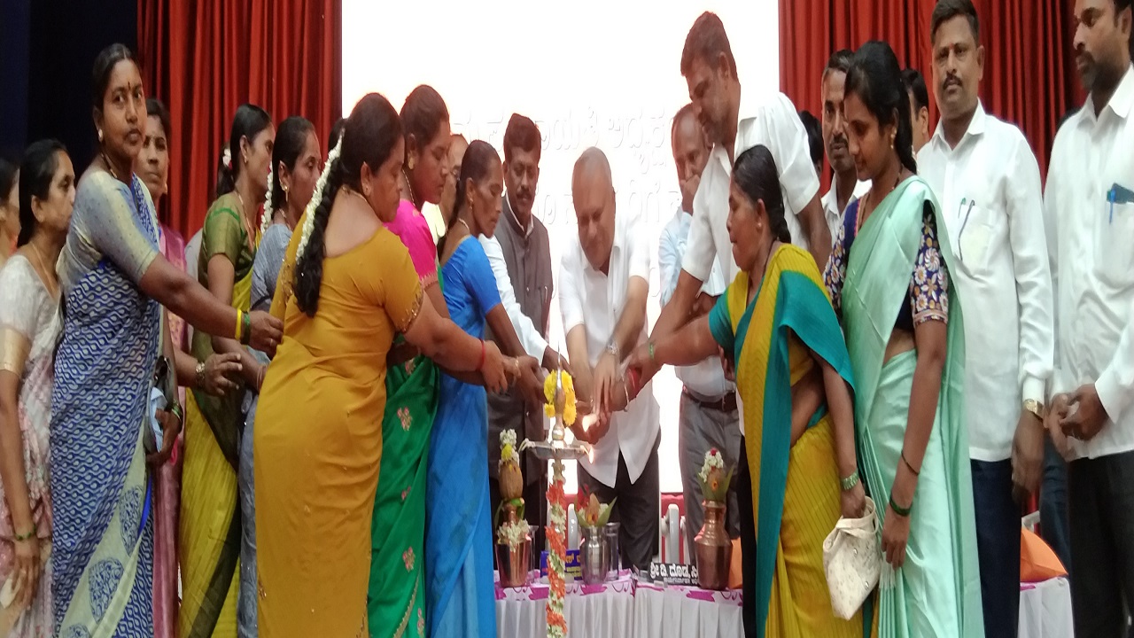 ಪಕ್ಷಾತೀತವಾಗಿ ಪಂಚಾಯಿತಿಗಳ ಅಭಿವೃದ್ಧಿಗೆ ಒತ್ತು ನೀಡಿ