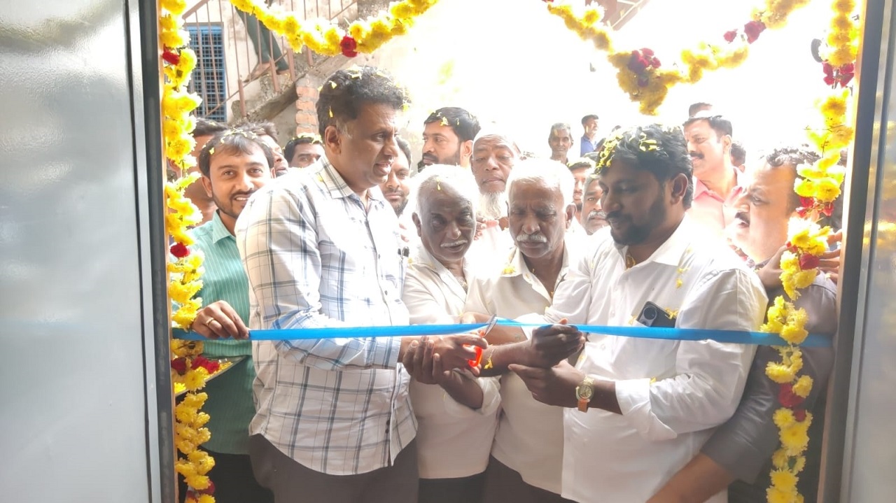 Dr.M.C.Sudhakar: ಶುದ್ದ ಕುಡಿಯುವ ನೀರಿನ ಘಟಕ ಮತ್ತು ಹೈಮಾಸ್ಟ್ ದೀಪ ಉದ್ಘಾಟಿಸಿದ ಉಸ್ತುವಾರಿ ಸಚಿವ ಡಾ.ಎಂ.ಸಿ.ಸುಧಾಕರ್