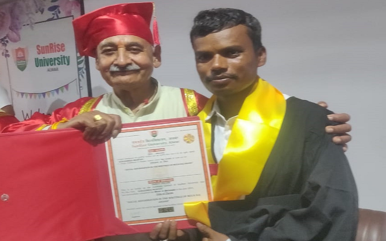 ಮಹಿಳಾ ಕಾಲೇಜಿನ ಇಂಗ್ಲಿಷ್ ಅಧ್ಯಾಪಕ ನರಸಿಂಹಮೂರ್ತಿಗೆ ಪಿ.ಎಚ್.ಡಿ ಪ್ರದಾನ