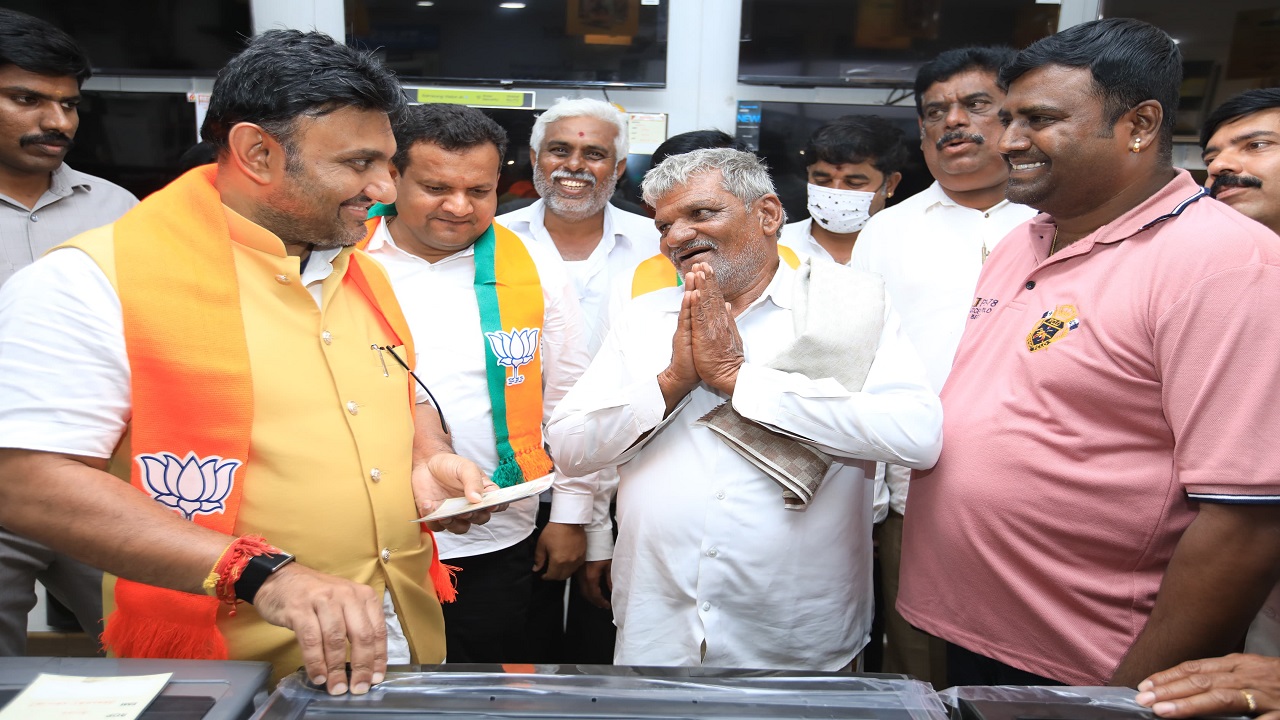 ಹೆಚ್ಚು ಉಳಿತಾಯ ಮಾಡಲು ಹಾಗೂ ವಿಮೆ ಪಡೆಯಲು ಕುಟುಂಬಗಳಿಗೆ ಮನವಿ