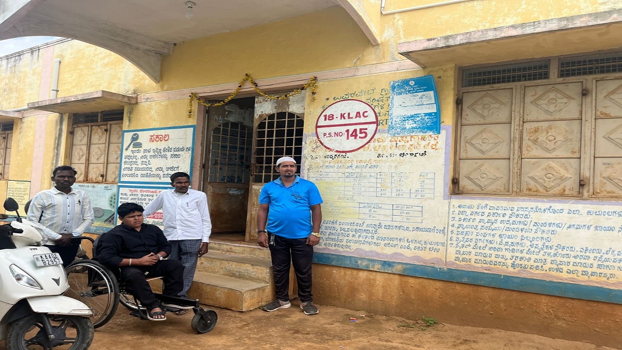 Chinthamani News: ಎಲ್ಲಿಯೂ ಕಾಣದ ರ‍್ಯಾಂಪ್ ವ್ಯವಸ್ಥೆ ; ಅಸಡ್ಡೆ ಪ್ರಶ್ನಿಸಿ ಮುಖಂಡ ಕಿರಣ್ ನಾಯಕ್ ಆಕ್ರೋಶ
