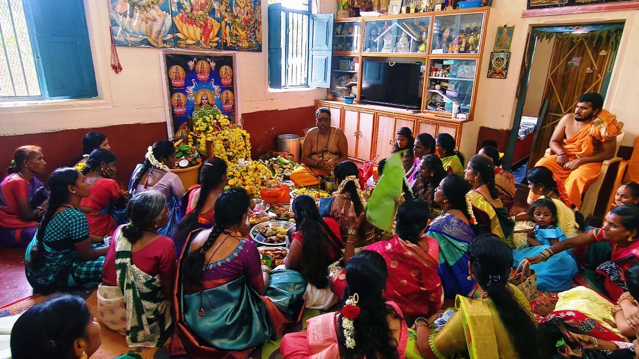 Gudibande News: ಗುಡಿಬಂಡೆಯಲ್ಲಿ ಸಂಭ್ರಮದ ದೀಪಾವಳಿ ಹಬ್ಬ ಆಚರಣೆ