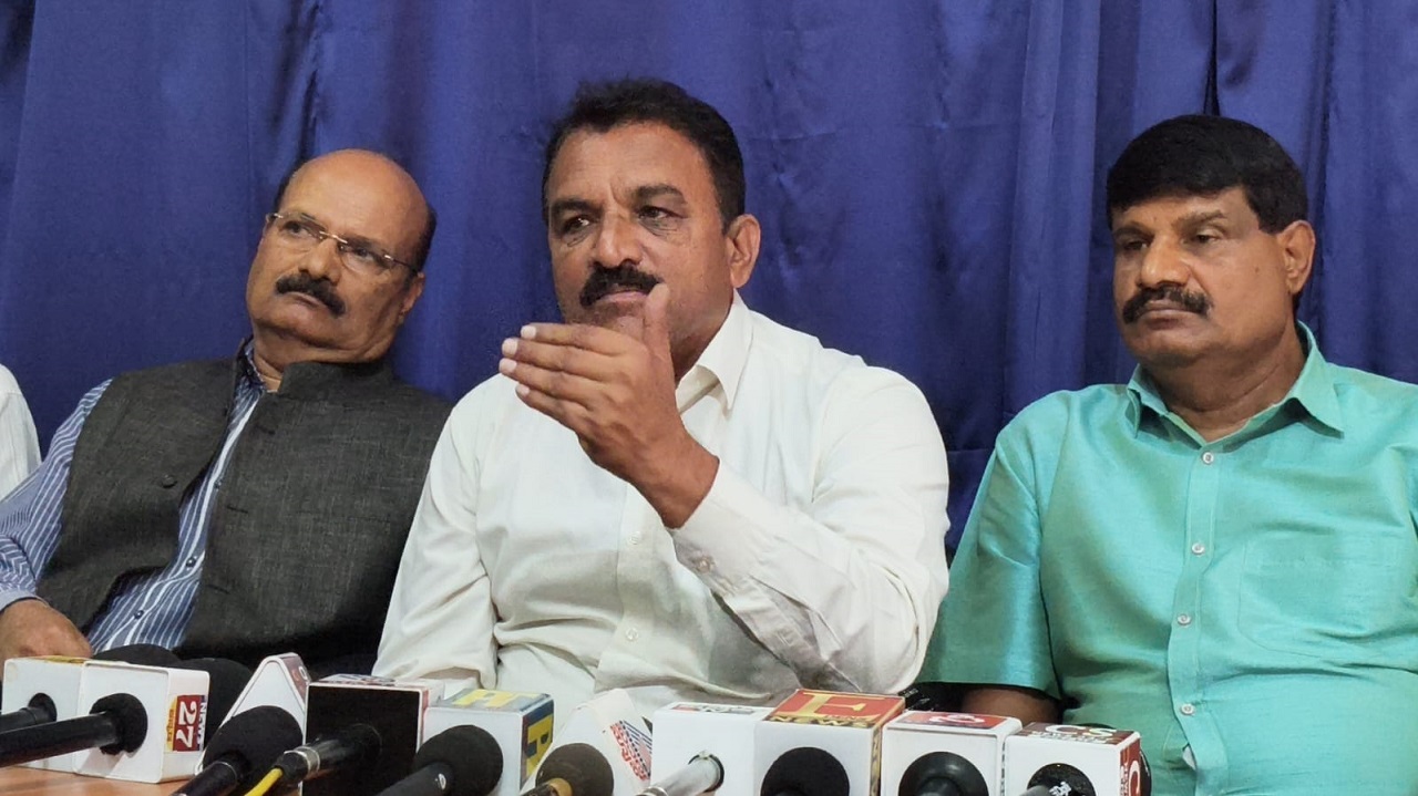 ಬಾಕಿ ಬಿಡುಗಡೆಗೆ ಶೀಘ್ರವೇ ಅಧಿಕಾರಿಗಳು, ಗುತ್ತಿಗೆದಾರರ ಸಭೆ ಕರೆಯಿರಿ