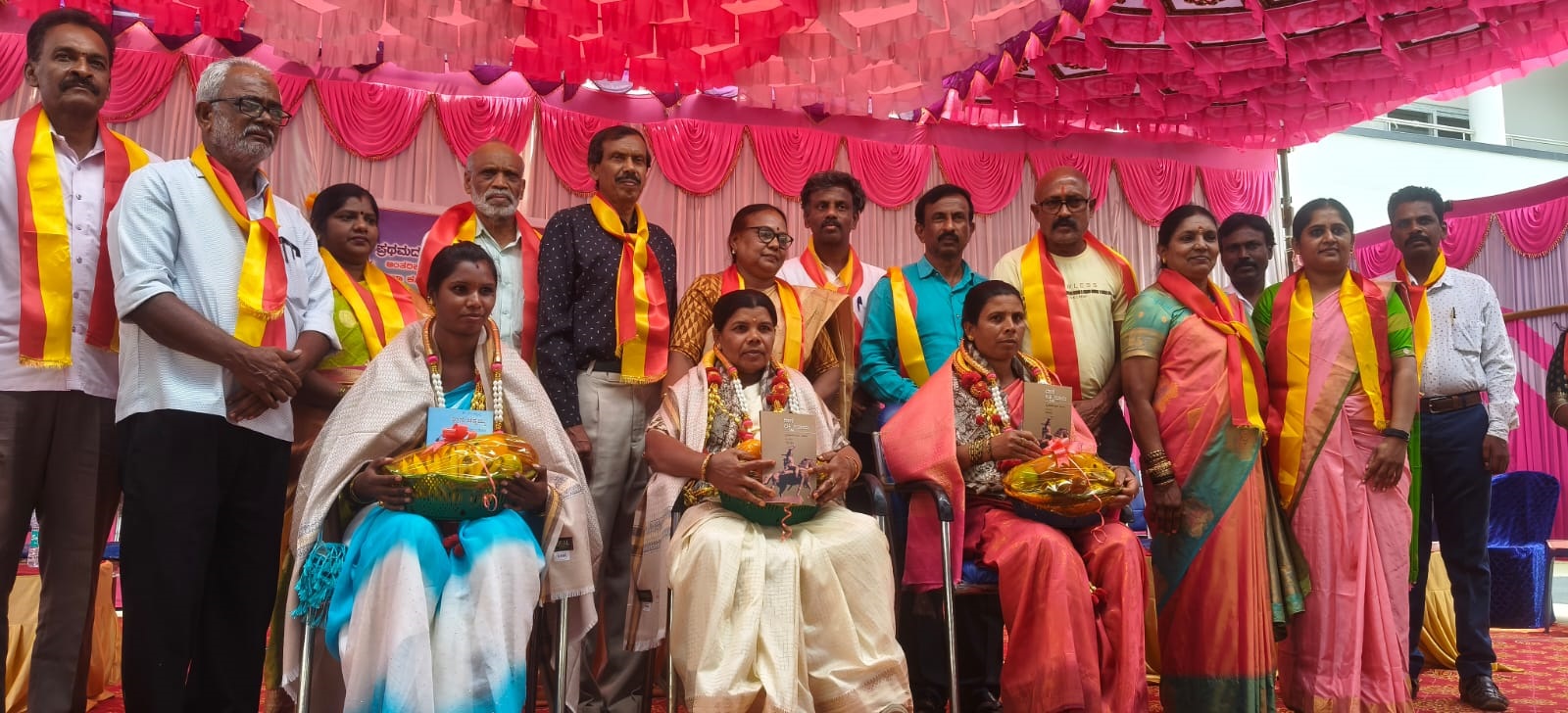 ಮಹಿಳೆಯರು ಕನಸು ಕಟ್ಟಿಕೊಂಡು ಧೈರ್ಯದಿಂದ ಮುನ್ನುಗ್ಗಿದರೆ ಜಯ ನಿಮ್ಮದೇ