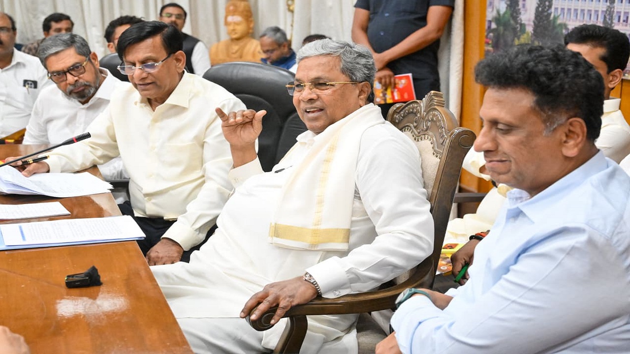 Karnataka Budget 2026: 2026-27ನೇ ಸಾಲಿನ ರಾಜ್ಯ ಬಜೆಟ್ ಜಿಲ್ಲೆಗೆ ದಕ್ಕಿದ್ದೇನು ? ಜನತೆಯ ನಿರೀಕ್ಷೆ ಏನಾಗಿತ್ತು : ಒಂದು ಪಕ್ಷಿ ನೋಟ..!!