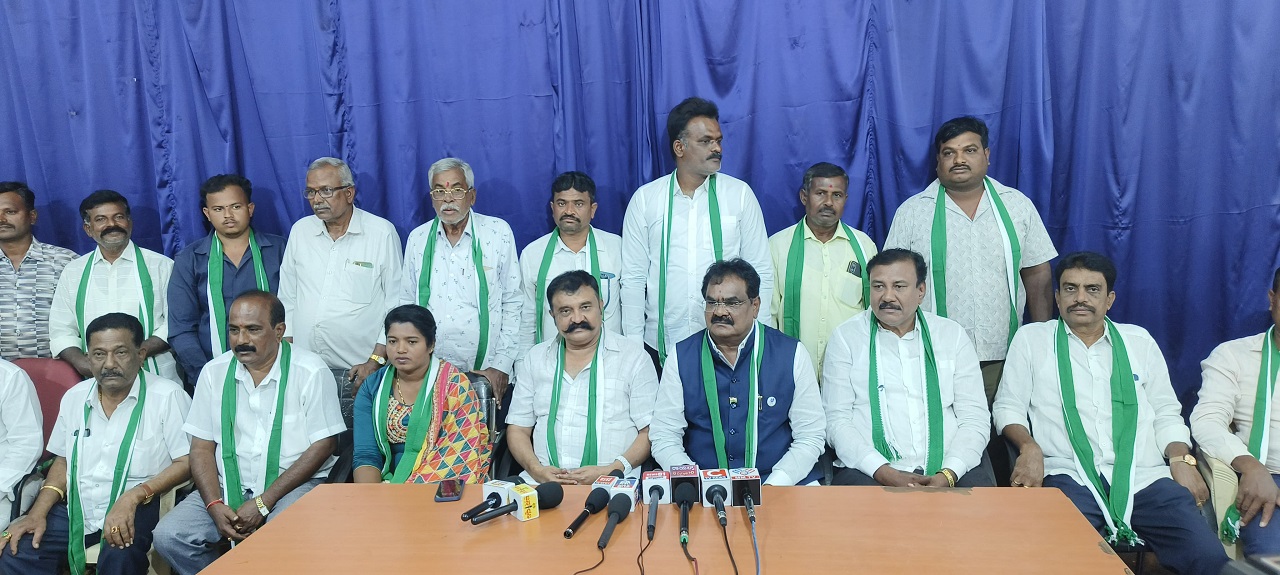 ಜೆಡಿಎಸ್‌ಗೆ 25ರ ಸಂಭ್ರಮ ಬೆಂಗಳೂರಿನಲ್ಲಿ ಬೆಳ್ಳಿಹಬ್ಬ ಆಚರಣೆ