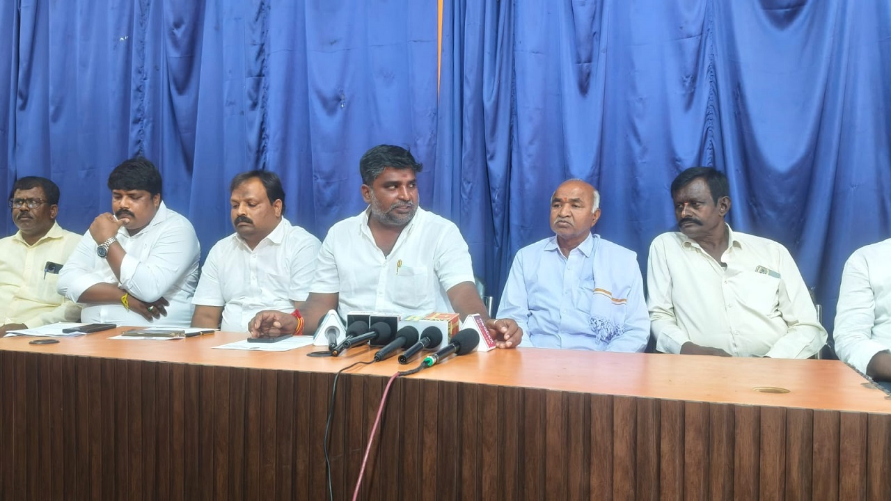 Chikkaballapur News: ಒಳಮೀಸಲಾತಿಯಂತೆ ನೇಮಕಾತಿ ನಡೆಯದಿದ್ದರೆ ವಿಧಾನ ಸೌಧ ಮುತ್ತಿಗೆ ಖಚಿತ : ಮಾದಾರ ಮಹಾಸಭಾದ ಜಿಲ್ಲಾಧ್ಯಕ್ಷ ಪಟ್ರೇನಹಳ್ಳಿ ಕೃಷ್ಣ  ಎಚ್ಚರಿಕೆ.