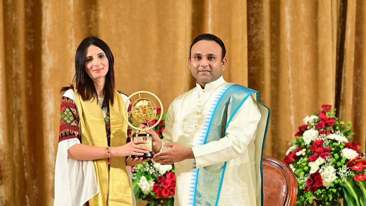 'ಒಂದು ಜಗತ್ತು ಒಂದು ಕುಟುಂಬ ಮಾನವೀಯ ಪುರಸ್ಕಾರ'