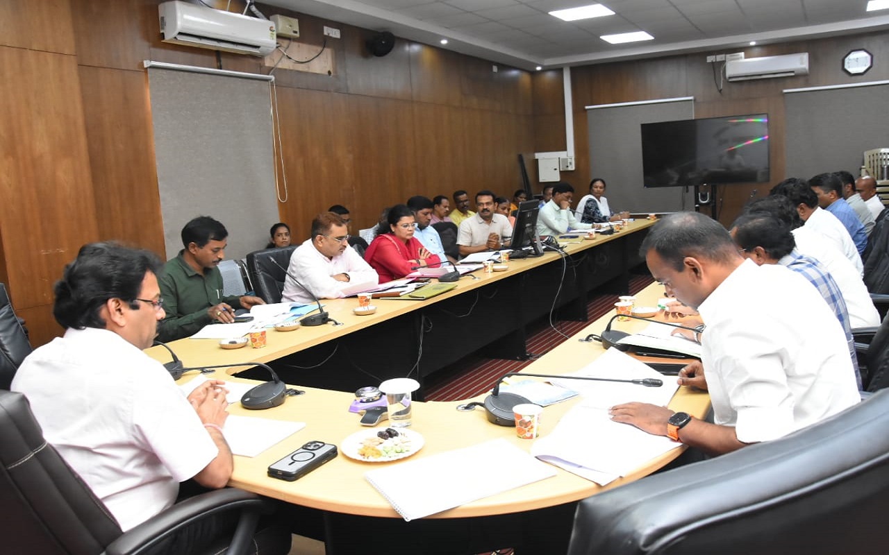 ಅರ್ಹ ಫಲಾನುಭವಿಗಳಿಗೆ ನಿಗದಿತ ಅವಧಿಯಲ್ಲಿ ಸೌಲಭ್ಯ ನೀಡಿ