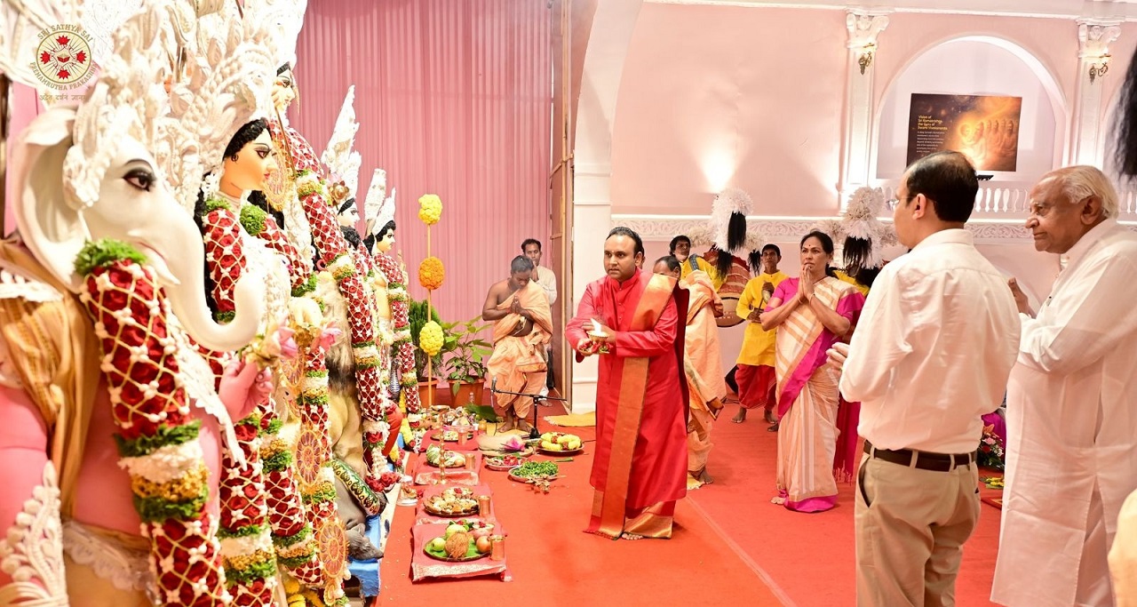ನವರಾತ್ರಿ ಅಂಗವಾಗಿ ದುರ್ಗಾ ಪೂಜೆ, ಅತಿ ರುದ್ರ ಮಹಾಯಜ್ಞ ಆರಂಭ