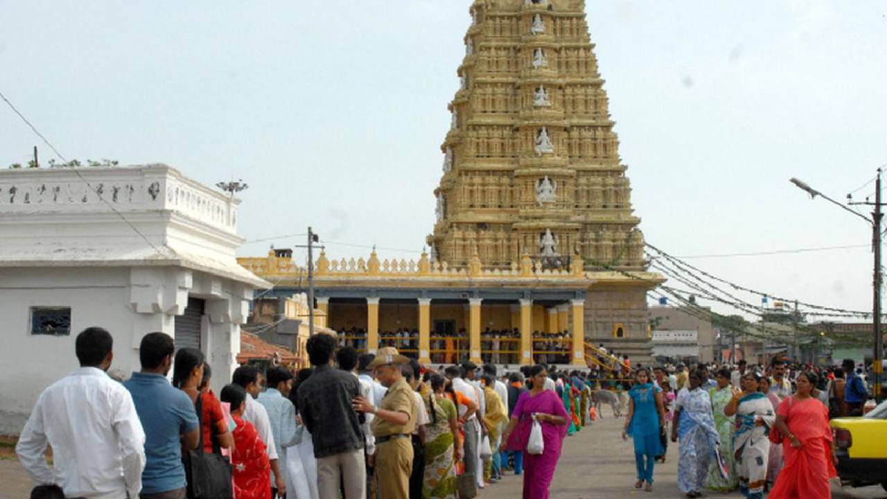 ಚಾಮುಂಡಿ ಬೆಟ್ಟದ ಶಿವಾರ್ಚಕ ನಿಧನ, ಇಂದು ಮಧ್ಯಾಹ್ನದವರೆಗೆ ದರ್ಶನವಿಲ್ಲ