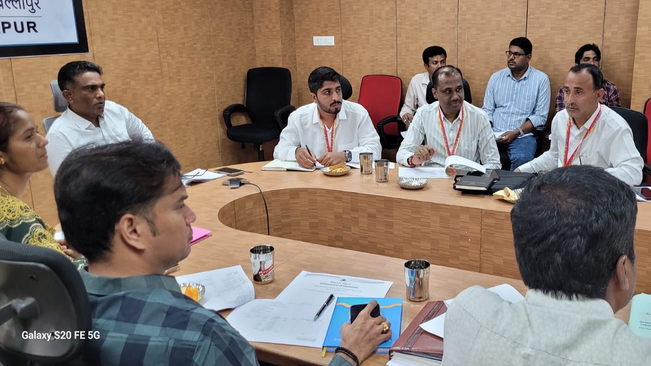 3 ಕಿಲೋಮೀಟರ್ ಒಳಗೆ ನಿವೇಶನ ಒದಗಿಸುವಂತೆ ಮನವಿ