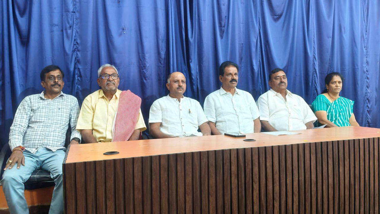 ಕುಕ್ಕುಟೋದ್ಯಮ ರಕ್ಷಣೆಗೆ ಸರಕಾರ ಧಾವಿಸಬೇಕು